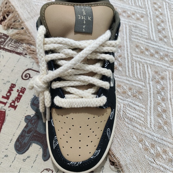 Nike SB Dunk Bandana Pattern Plaid Panel Sneakers - Picture 3 of 12